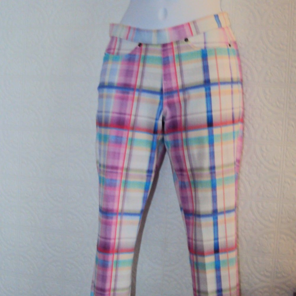 Hue Leggings.